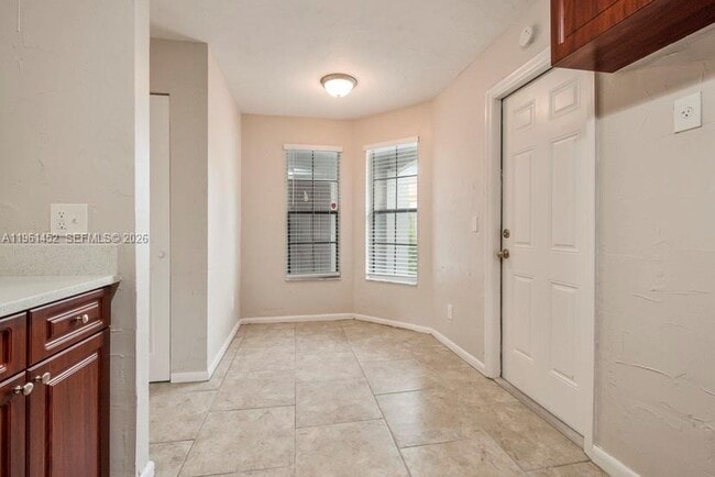 Building Photo - 8881 SW 21st St