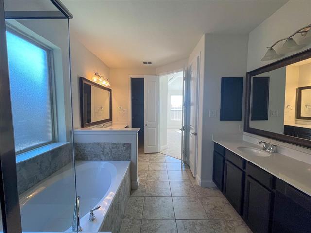 Building Photo - 723 Callaway Dr