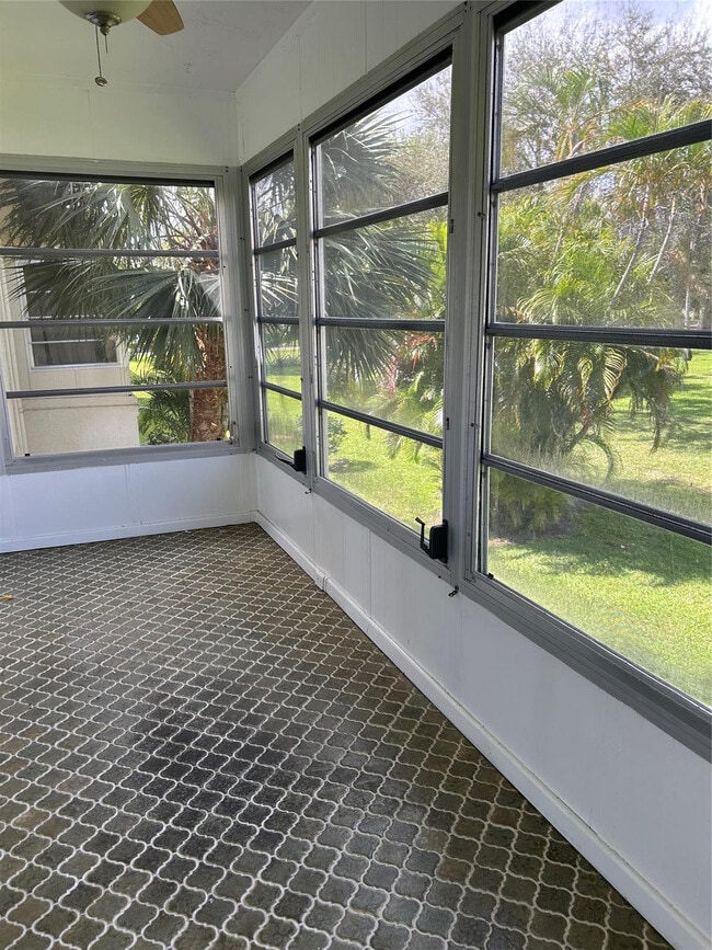 Building Photo - 31 Abbey Ln