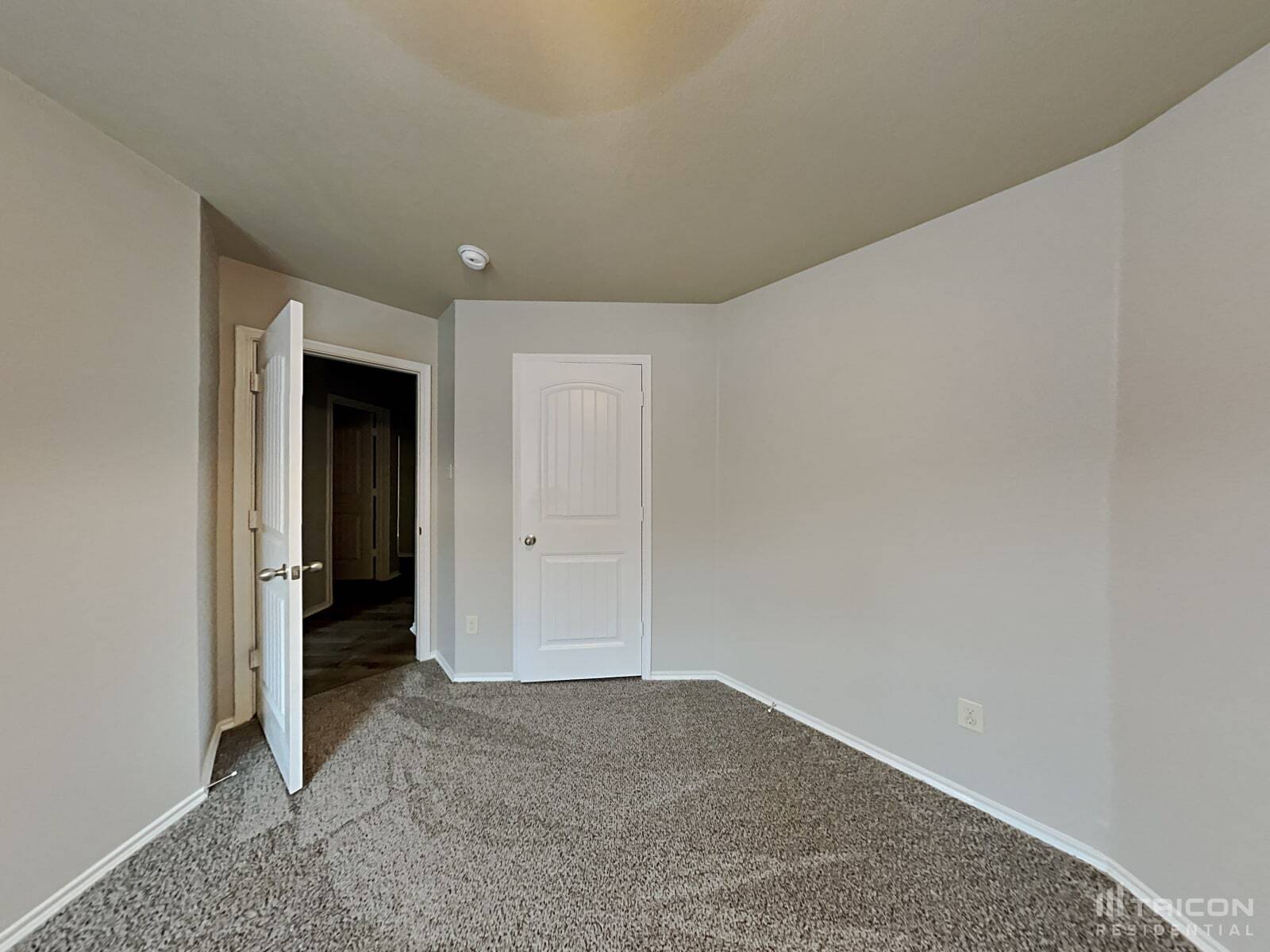 Building Photo - 336 Carlyle St