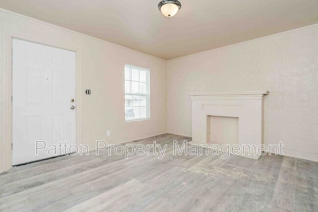 Building Photo - 1111 SW 13th Ave