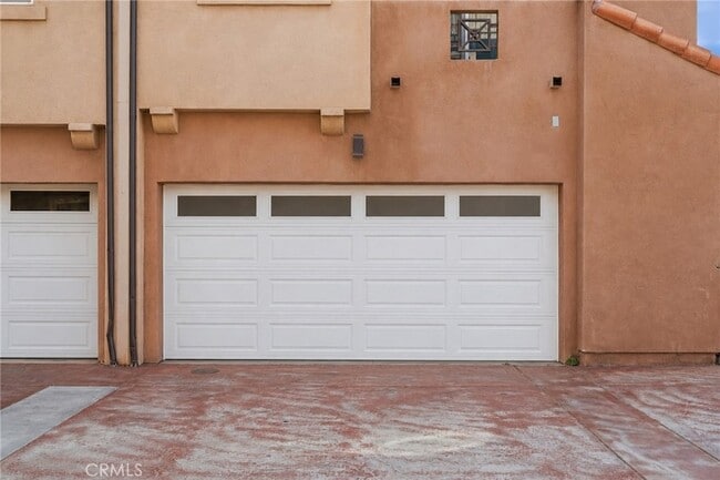 Building Photo - 15340 Lassen St