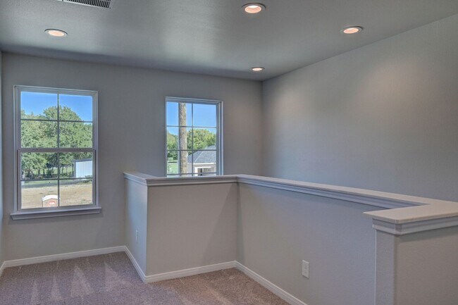 Building Photo - 11857 E Gate Dr
