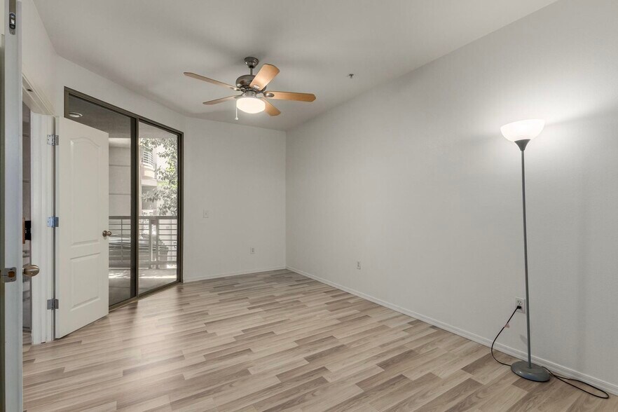 Building Photo - 1701 E Colter St