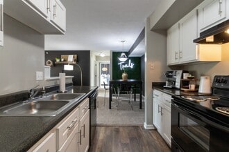 Building Photo - Trails of Saddlebrook