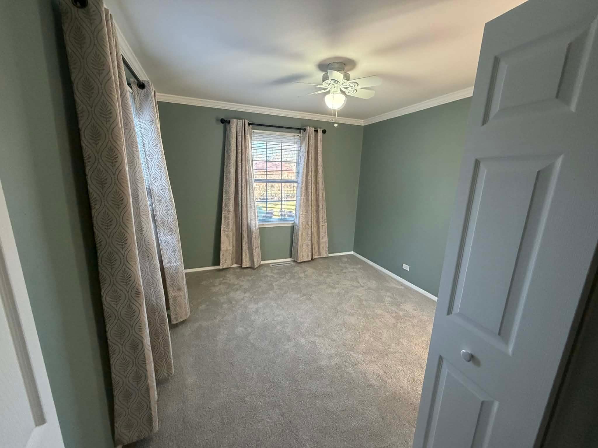 Building Photo - 1730 N Ridge Ave