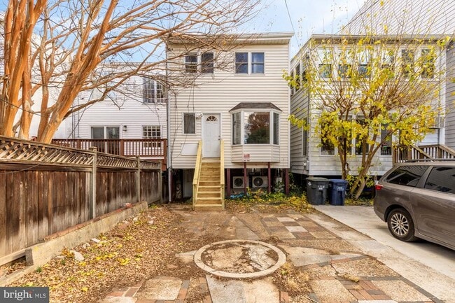 Building Photo - 1710 37th St NW