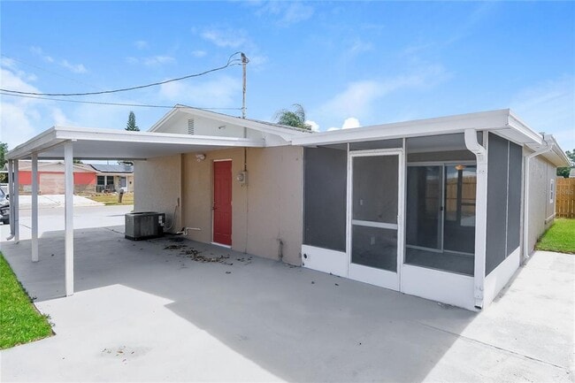 Building Photo - 1319 Gerard Ln