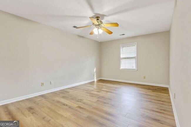 Building Photo - 4365 Burnleigh Chase NE