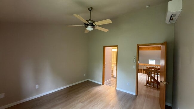 Building Photo - Great Townhome in Mid Town Fort Collins