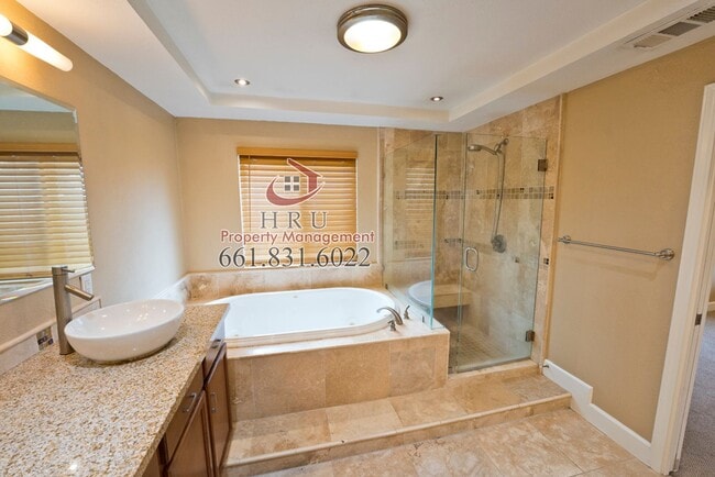 Building Photo - Northwest 4 Bed/3 bath Two-Story