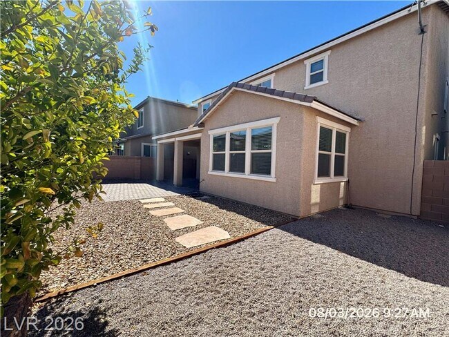 Building Photo - Beautiful 4BR Home with Huge Loft, Gourmet Kitchen & Covered Patio