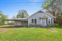 Building Photo - 207 Duff St
