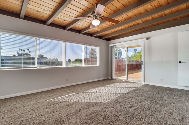 Building Photo - Pristine 4 bedroom, 2 bath, single level h...