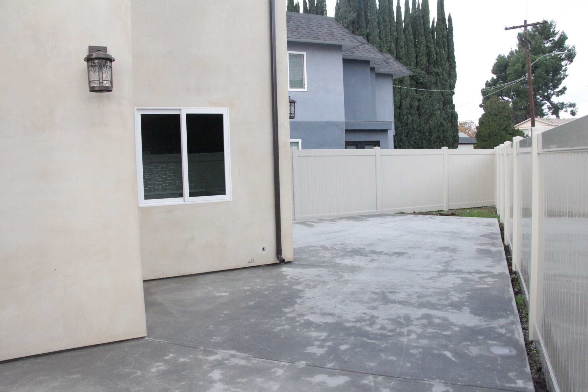 Building Photo - 15433 Huston St