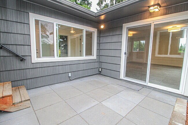 Building Photo - 19547 53rd Ave NE