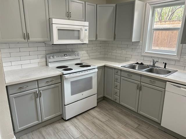 Building Photo - 2211 Salem Dr