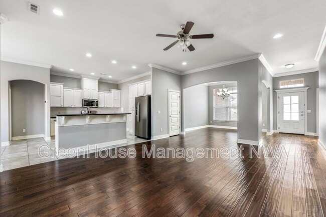 Building Photo - 4405 SW Eggersway Pl