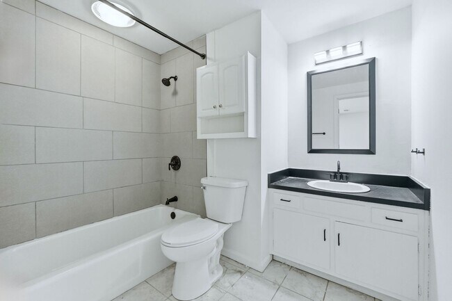 Building Photo - COMING SOON - 3 Bedroom house with updated features and fenced in yard!