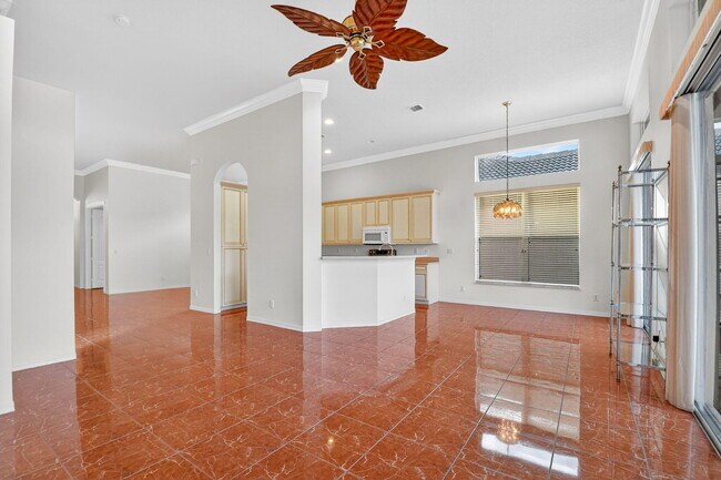 Building Photo - 7145 Veneto Dr