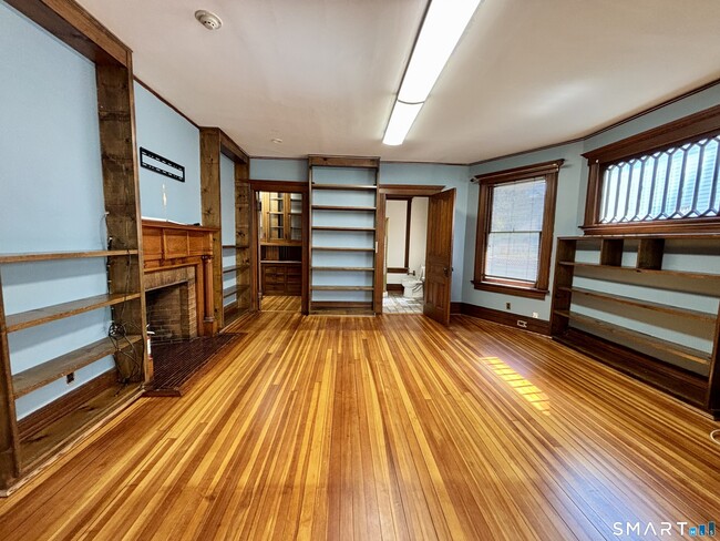 Building Photo - 1887 Summer St