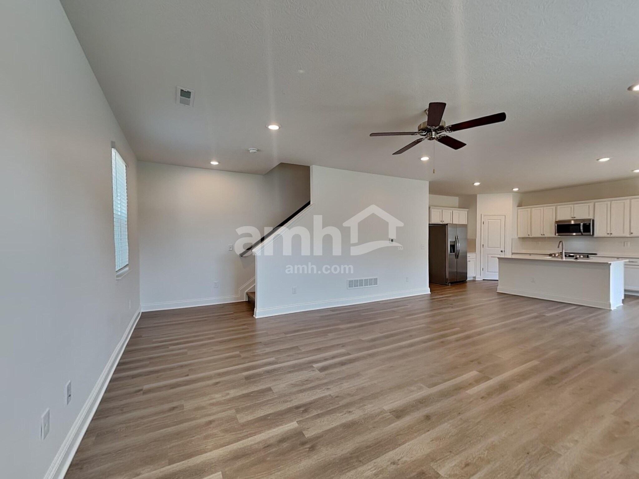 Building Photo - 305 Pne Hl Ct
