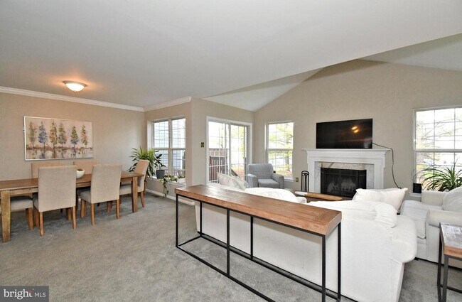 Building Photo - 1039 Greenes Way Cir