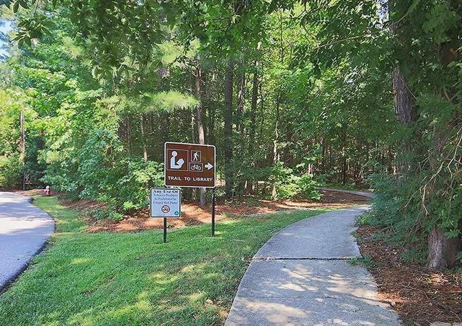 Walking trails - 1513 E Franklin St