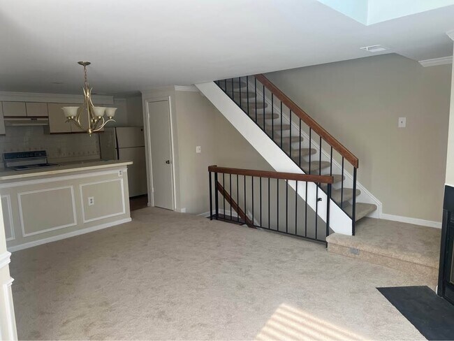 Primary Photo - 4351 Pembrook Village Dr