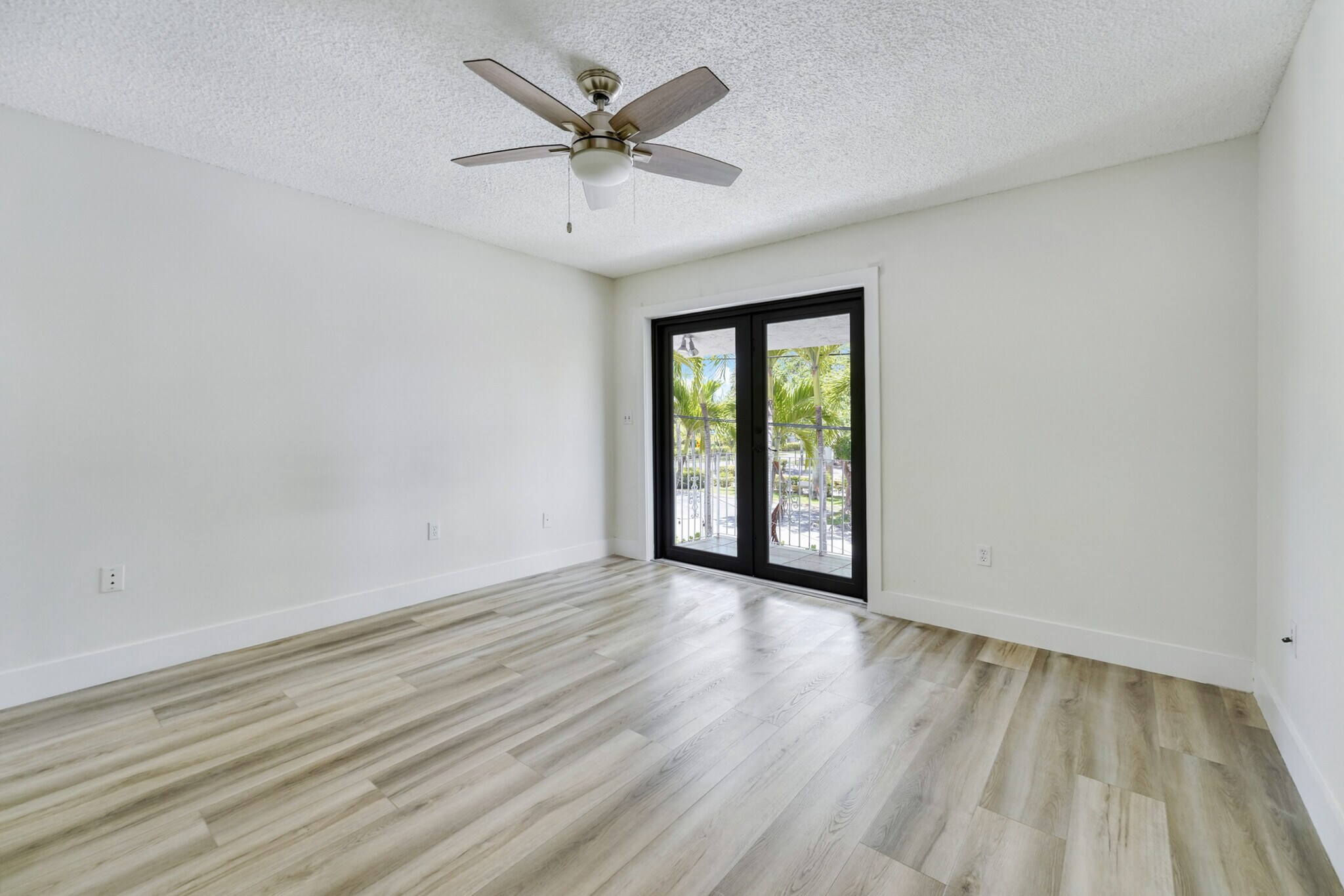 Building Photo - 3540 SW 17th St