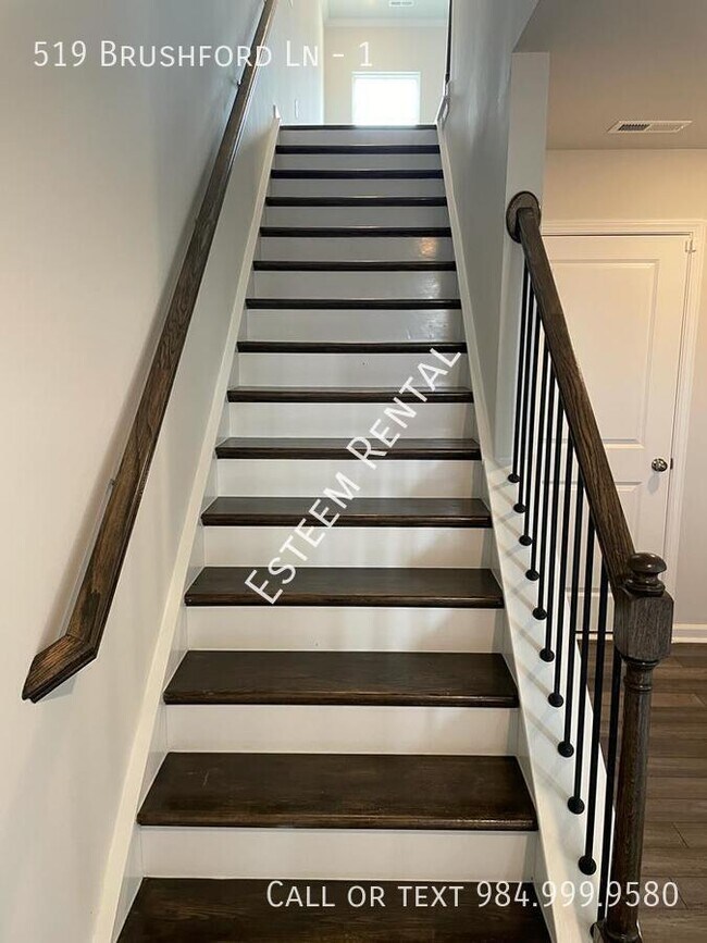 Building Photo - 519 Brushford Ln