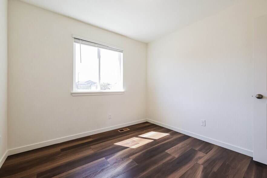 Building Photo - 4750 N Tower Dr