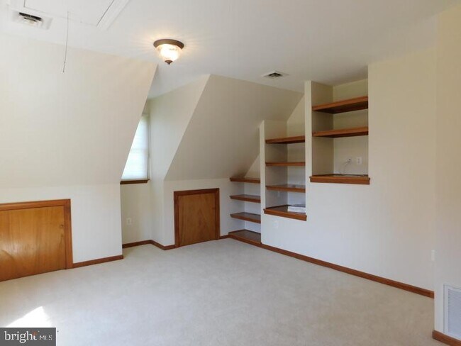 Building Photo - 13886 Berlin Turnpike