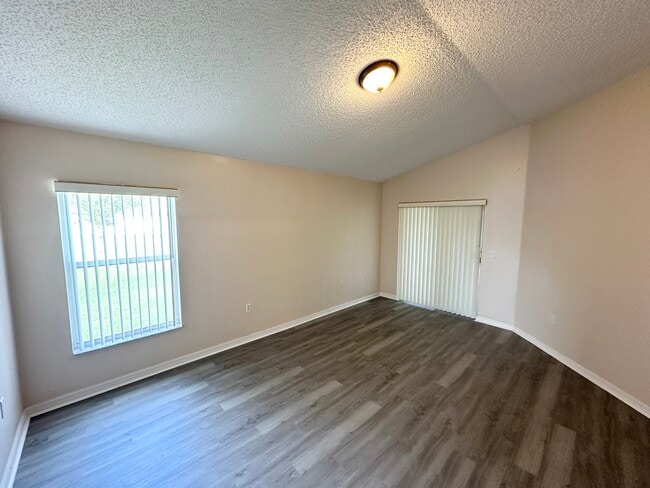 Building Photo - 9 Rybell Pl