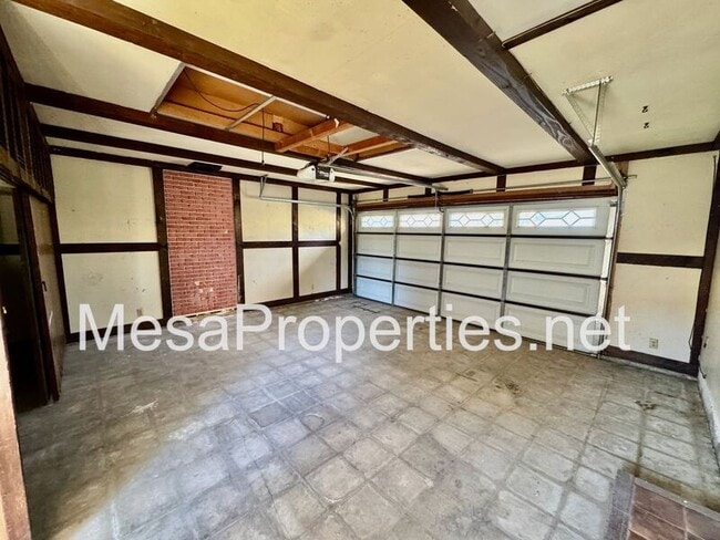 Building Photo - 21010 E Cypress St