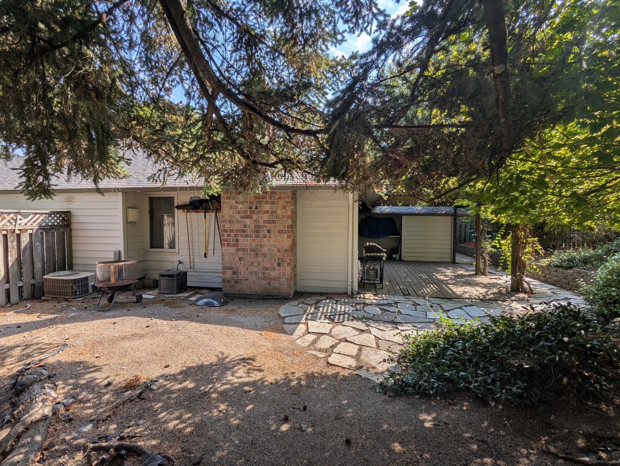 Building Photo - 15847 SW Village Ln