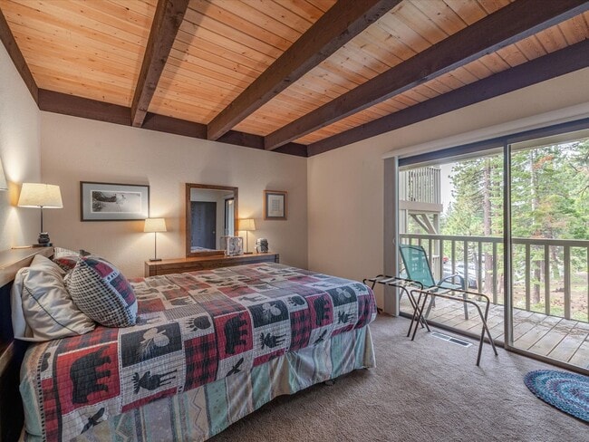 Building Photo - SKI LEASE: Townhome w/Fireplace, 2 Decks &...
