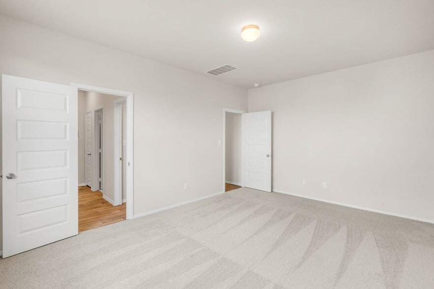 Building Photo - 2615 Towy Rd