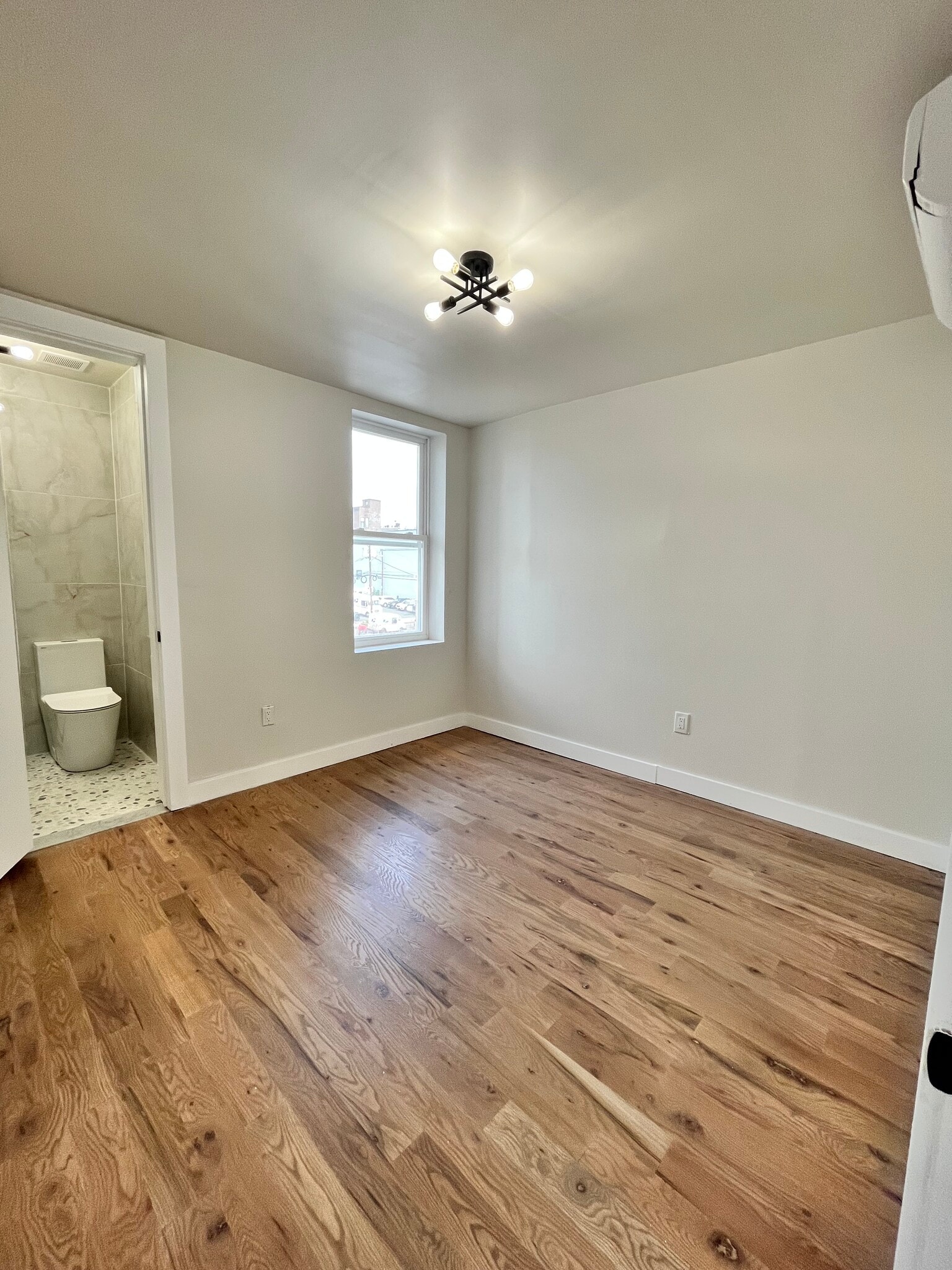 131 Hancock Ave 1R - 132 Hancock Ave
