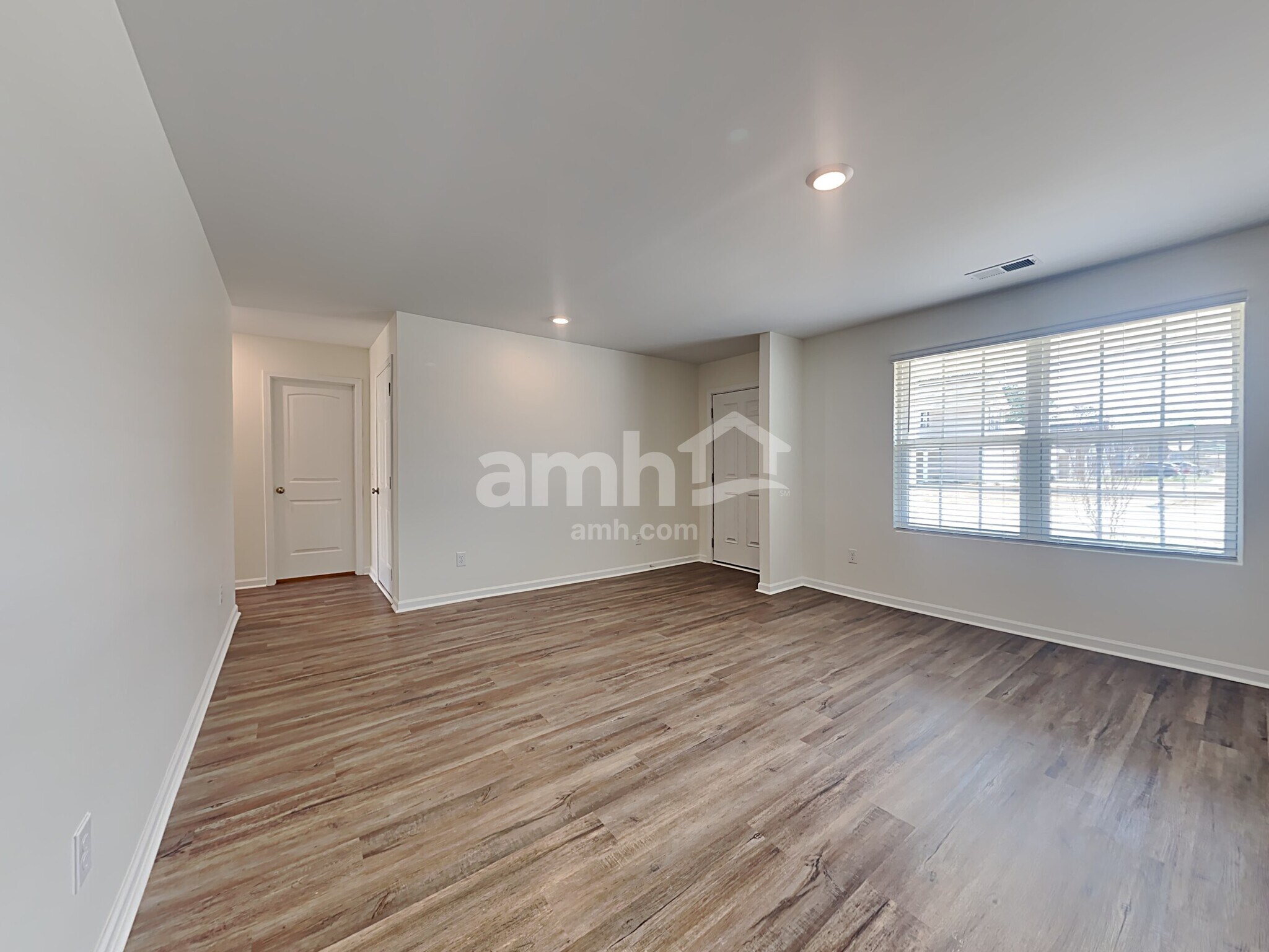 Building Photo - 1329 John Swann St