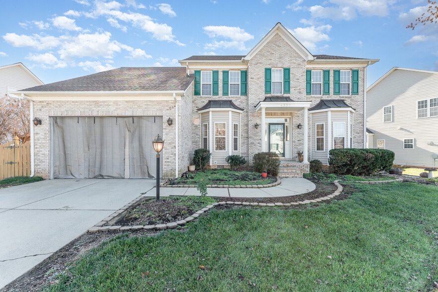 Building Photo - 4332 Southern Oak Dr