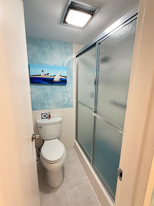 Building Photo - 4636 El Mar Dr