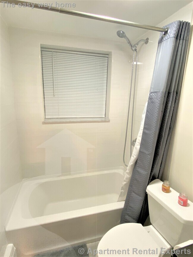 Building Photo - 6 Blair Pl