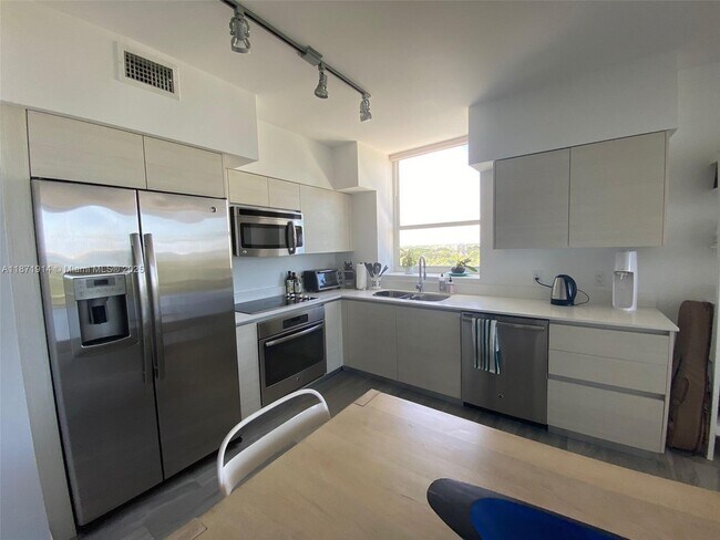 Building Photo - 4250 Biscayne Blvd