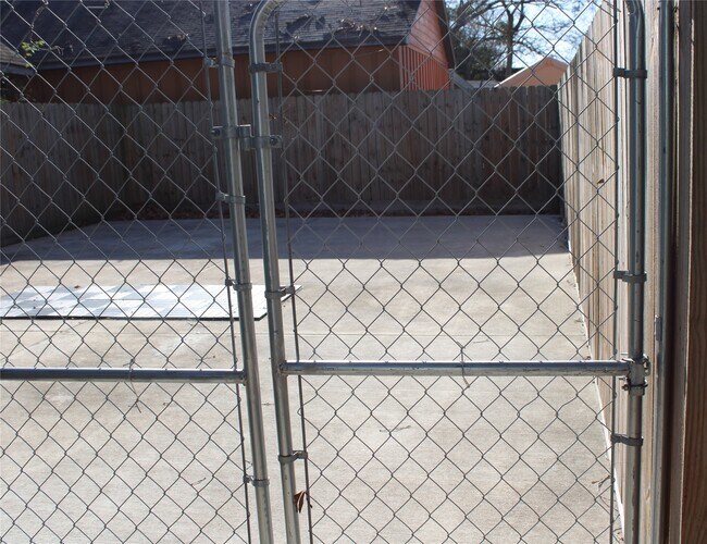 Building Photo - 4214 Fuqua St