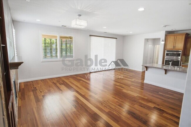 Building Photo - 28625 Stonegate Ct