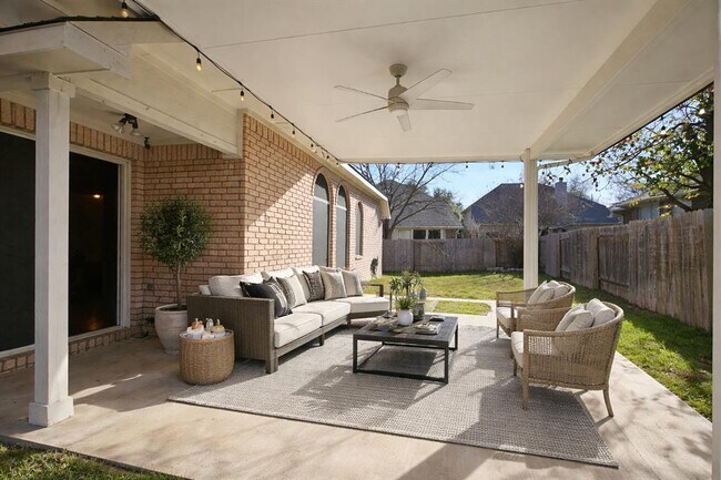 Building Photo - 13506 Lamplight Village Ave