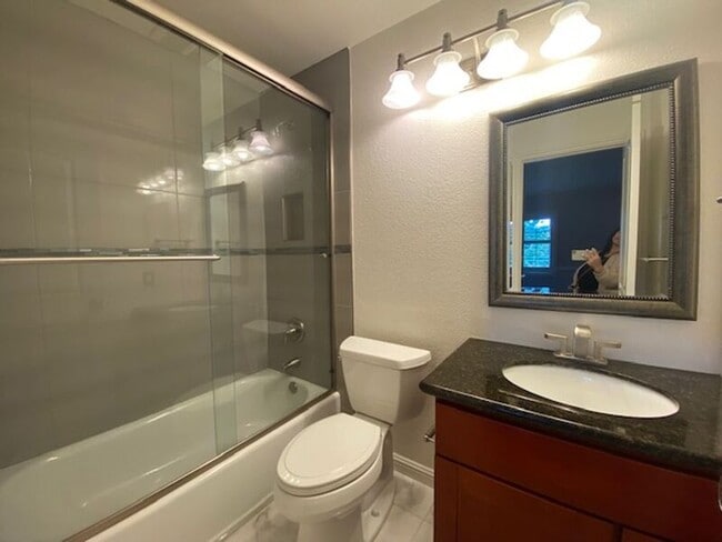 Building Photo - 6936 Gregorich Dr