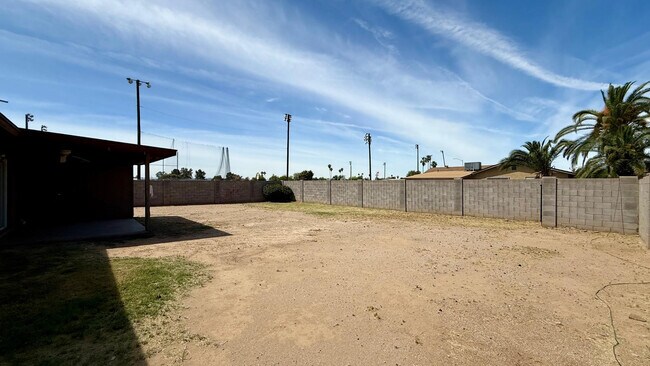 Building Photo - 12602 N 21st Ave