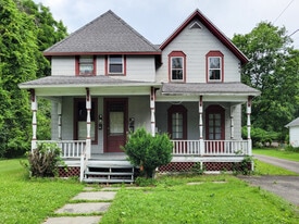 Building Photo - 425 Front St